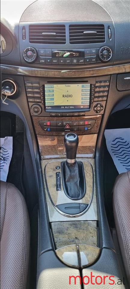 2007' Mercedes-Benz E 280 photo #3