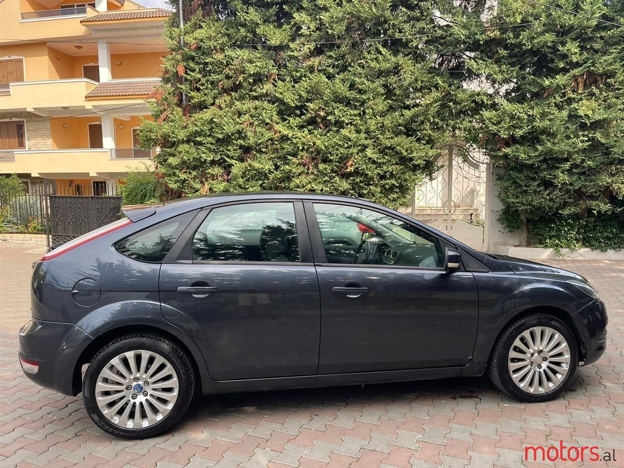 2009' Ford Focus photo #3