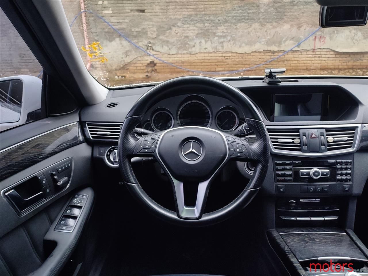 2012' Mercedes-Benz E 220 photo #5