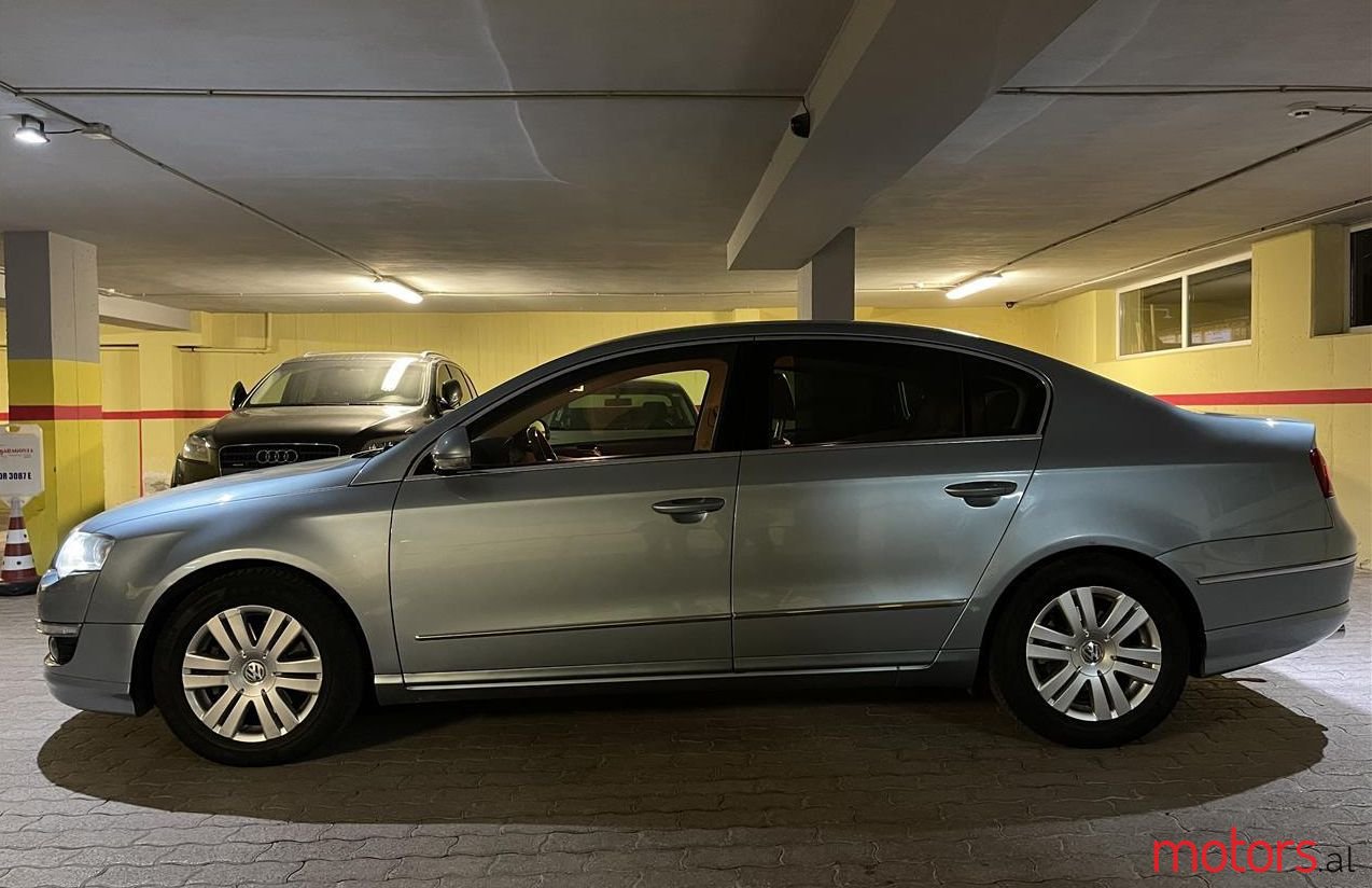 2007' Volkswagen Passat photo #1