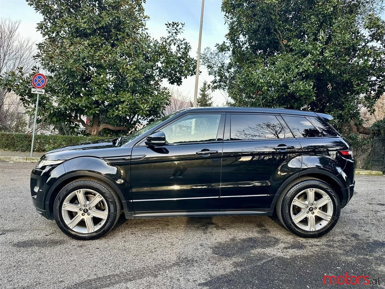2013' Land Rover Range Rover Evoque photo #3