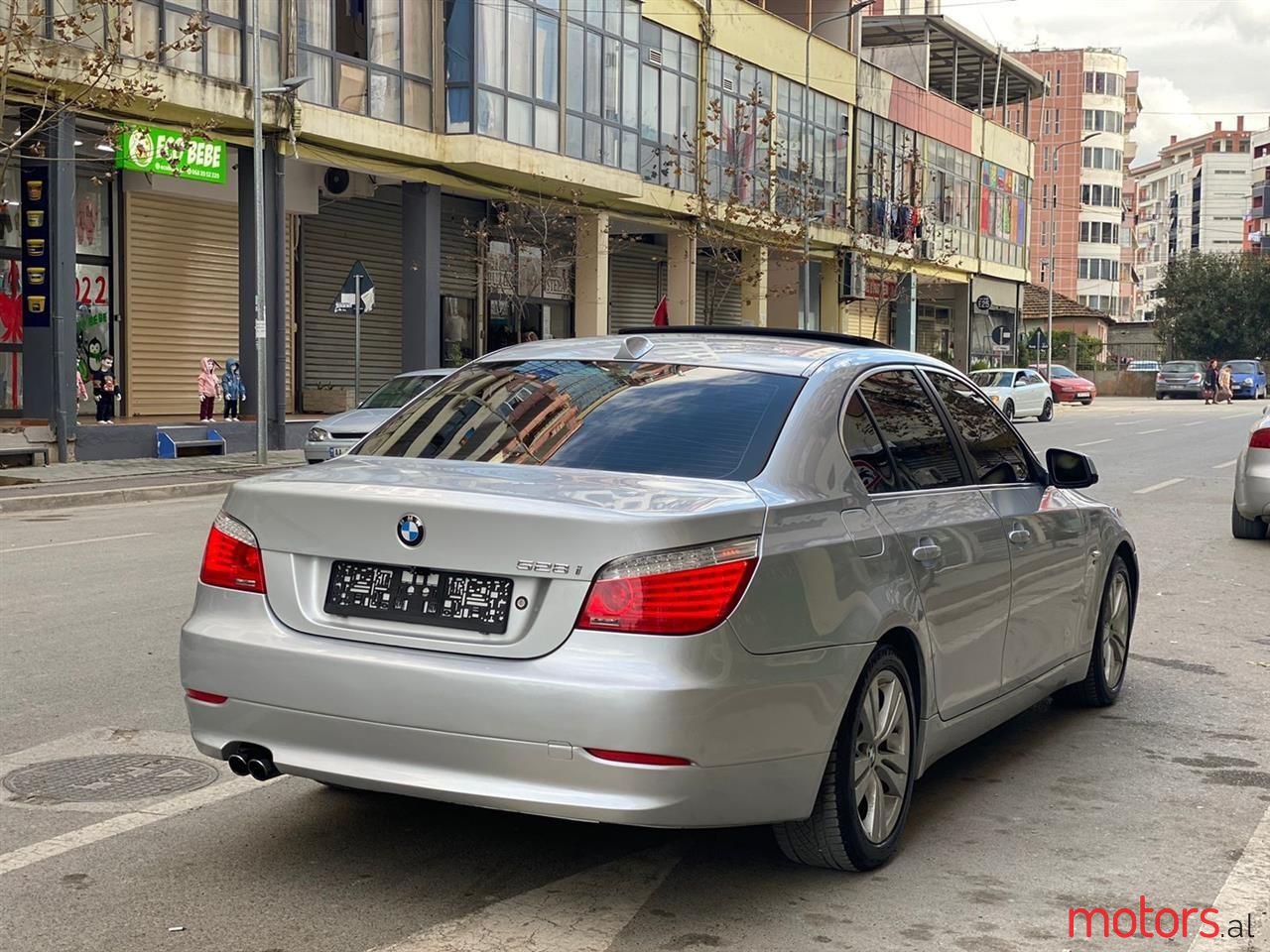 2010' BMW 528 photo #4