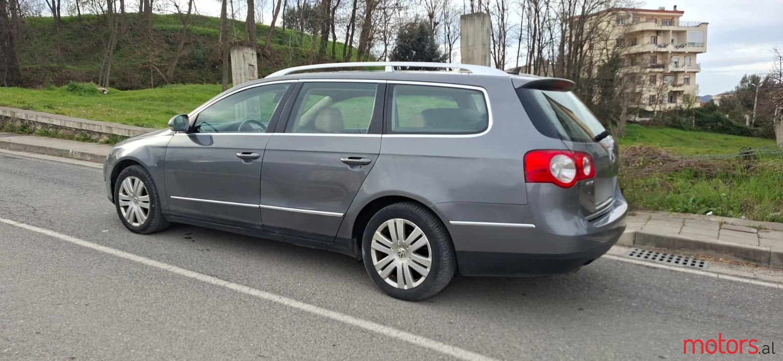 2007' Volkswagen Passat photo #5