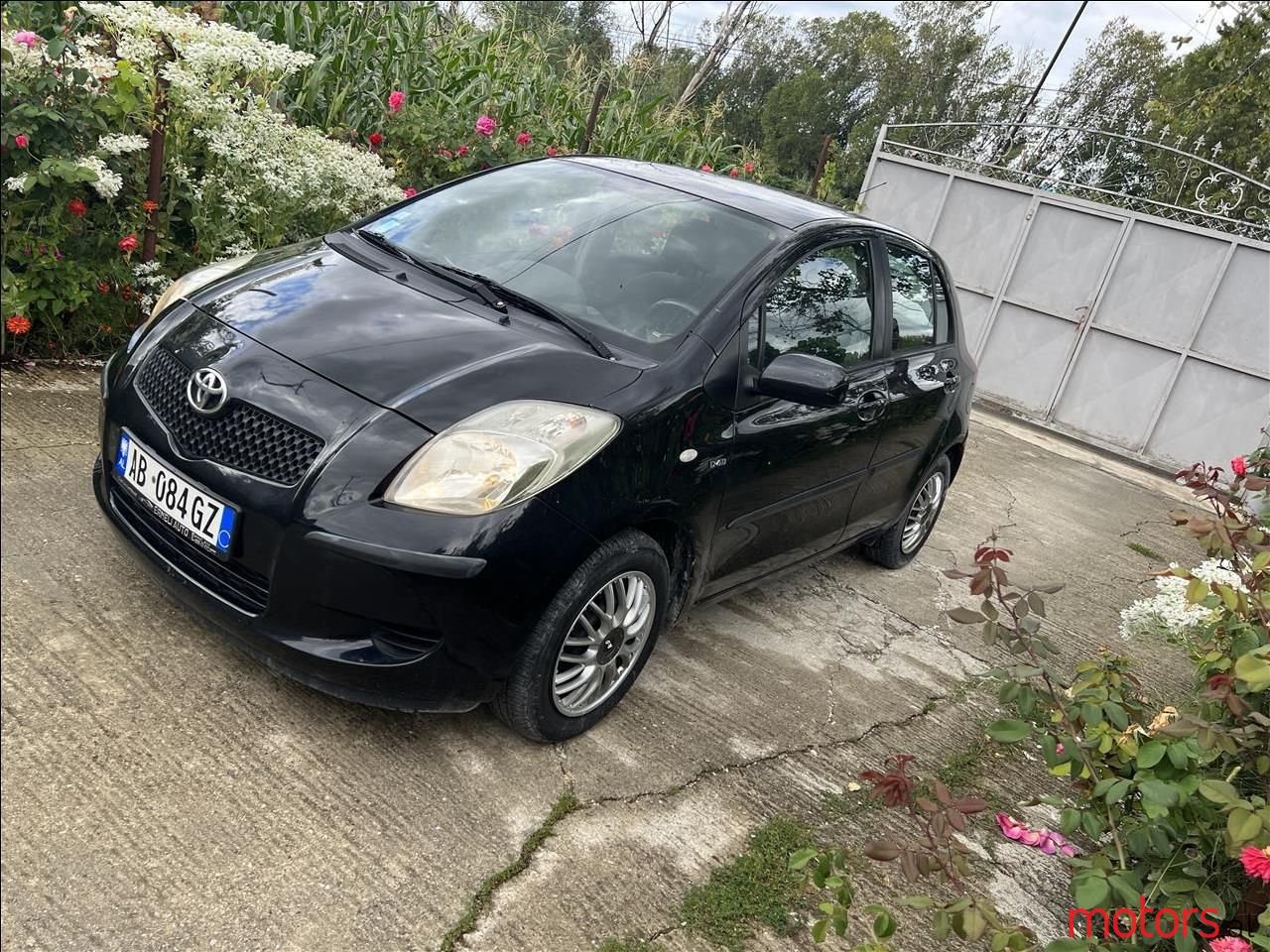 2006' Toyota Yaris photo #1