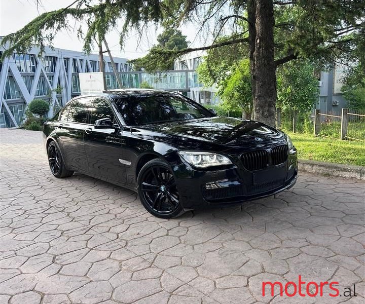 2015' BMW 740 photo #3