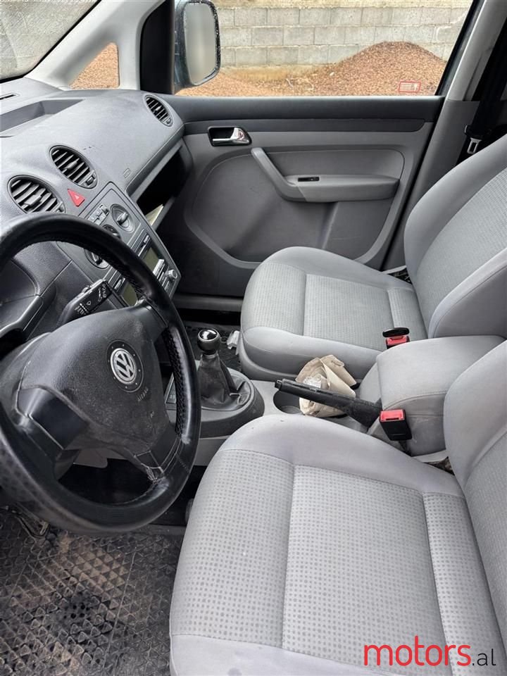 2010' Volkswagen Caddy photo #4