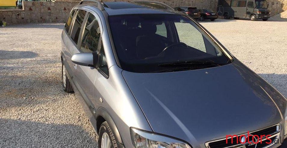 2004' Opel Zafira photo #1