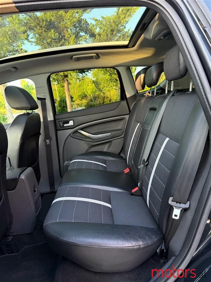 2011' Ford Kuga photo #2