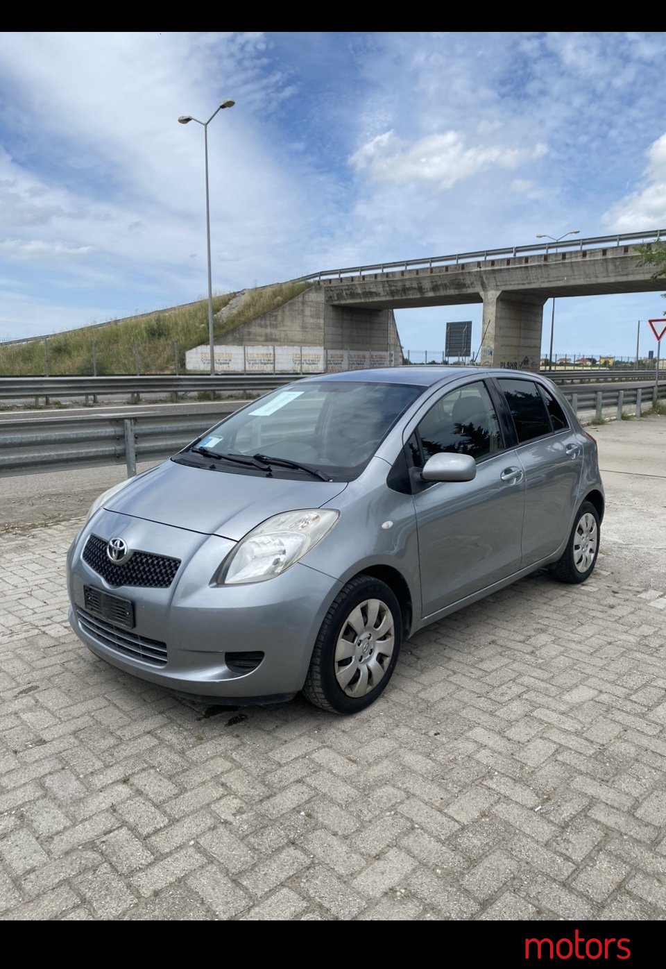 2006' Toyota Yaris photo #1