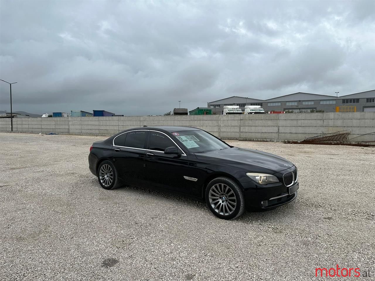 2012' BMW 730 photo #5