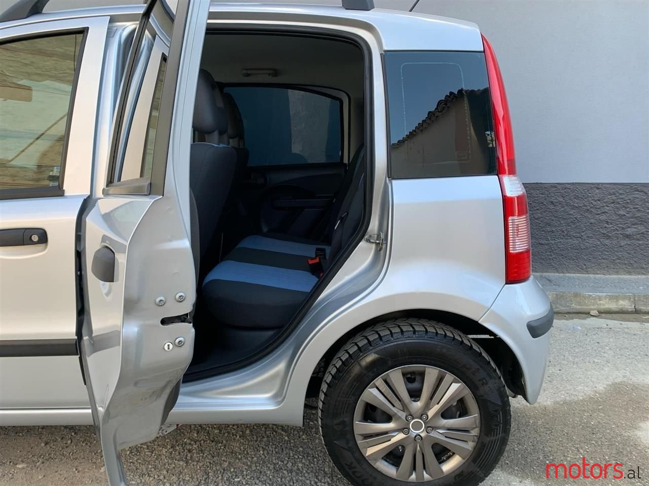 2009' Fiat Panda photo #5