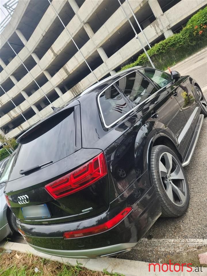 2016' Audi Q7 photo #3