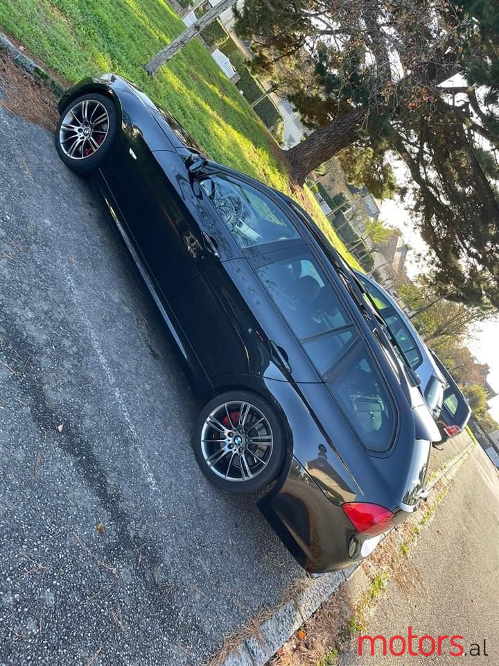 2009' BMW 330 photo #2