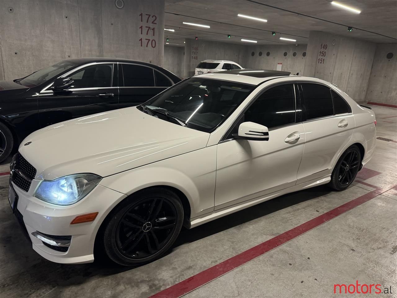 2012' Mercedes-Benz C 300 photo #4