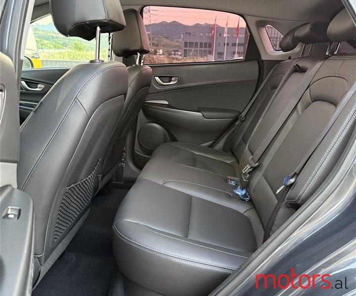 2017' Hyundai Kona photo #3