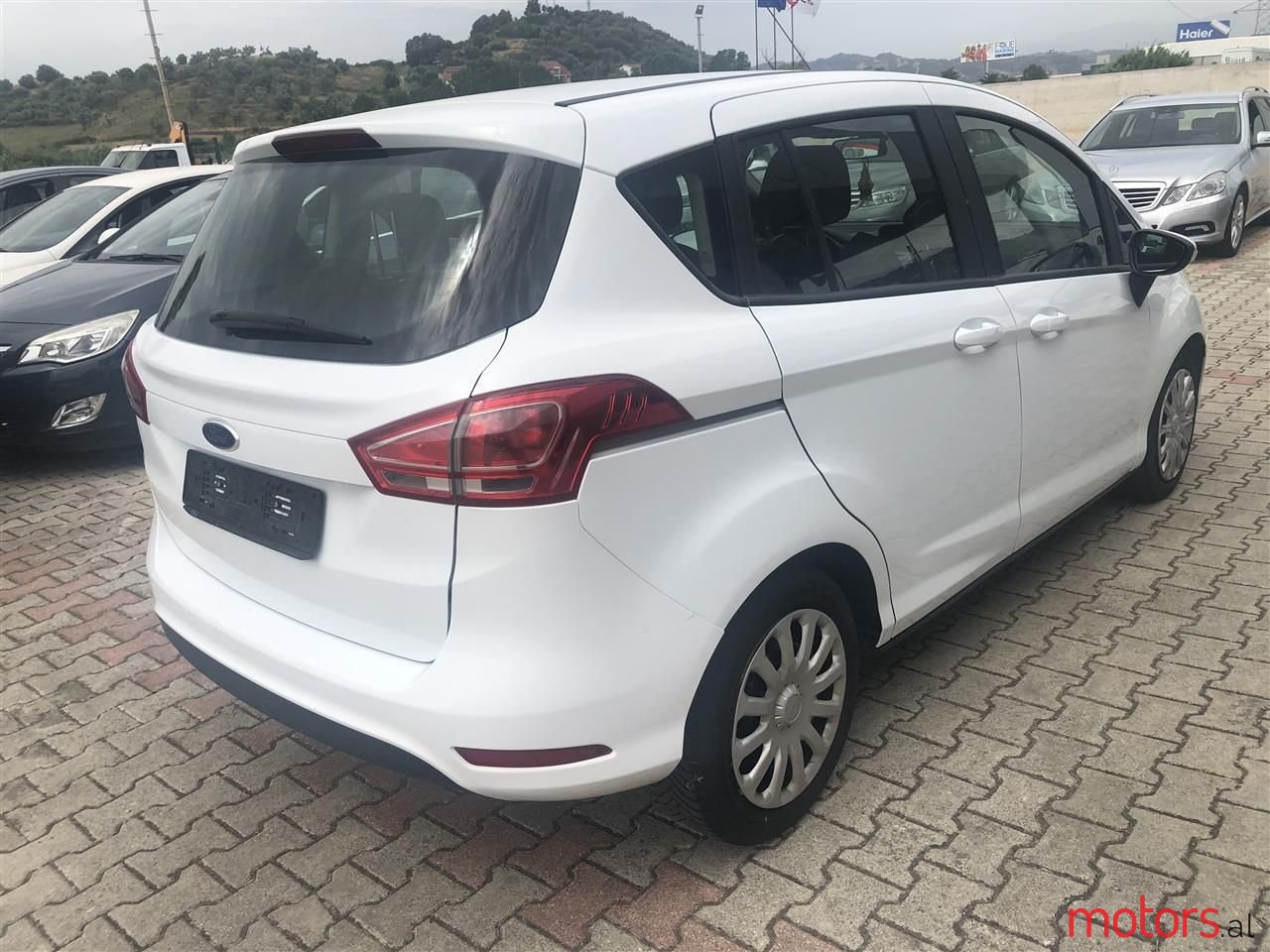 2017' Ford B-MAX photo #4