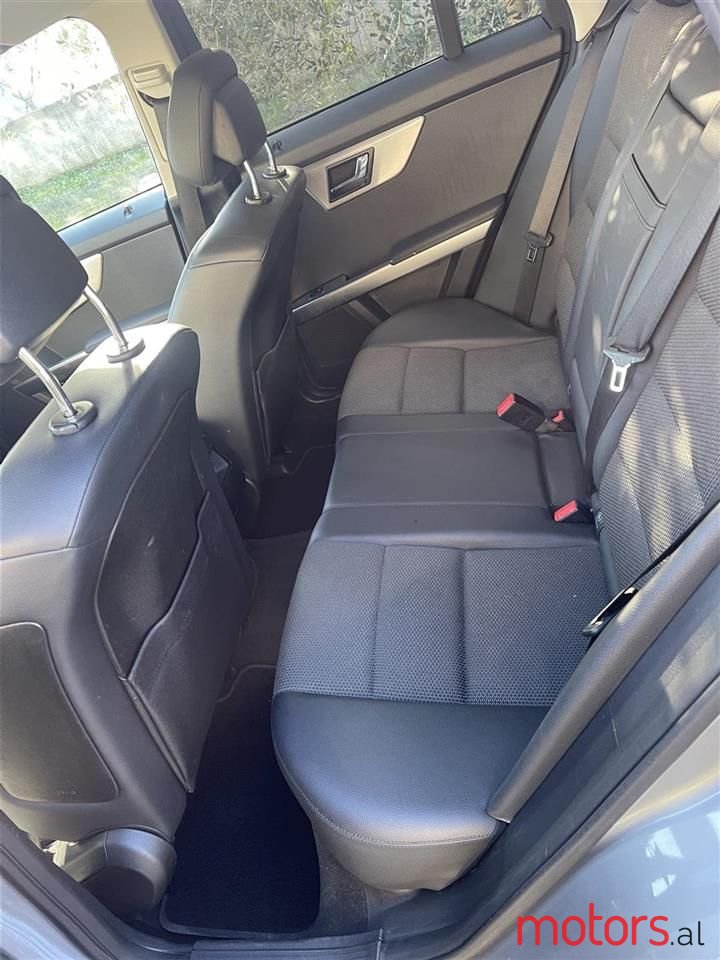 2010' Mercedes-Benz GLK 250 photo #2