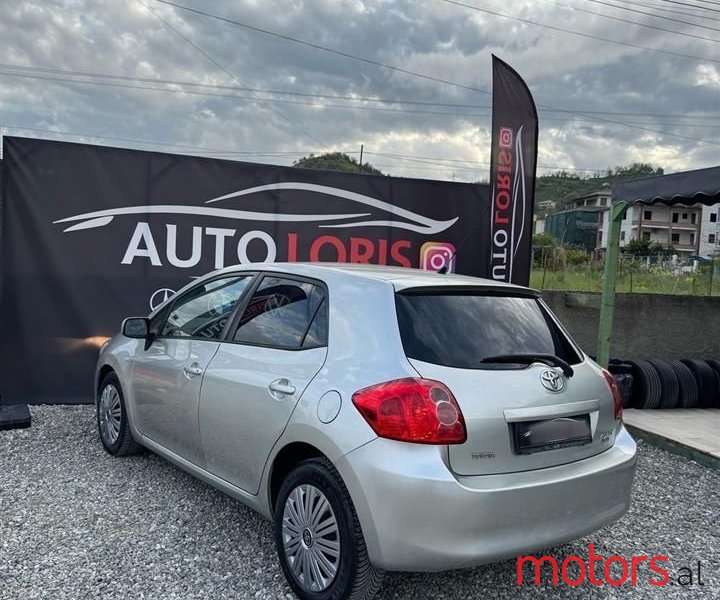 2008' Toyota Auris photo #5