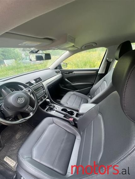 2014' Volkswagen Passat photo #3