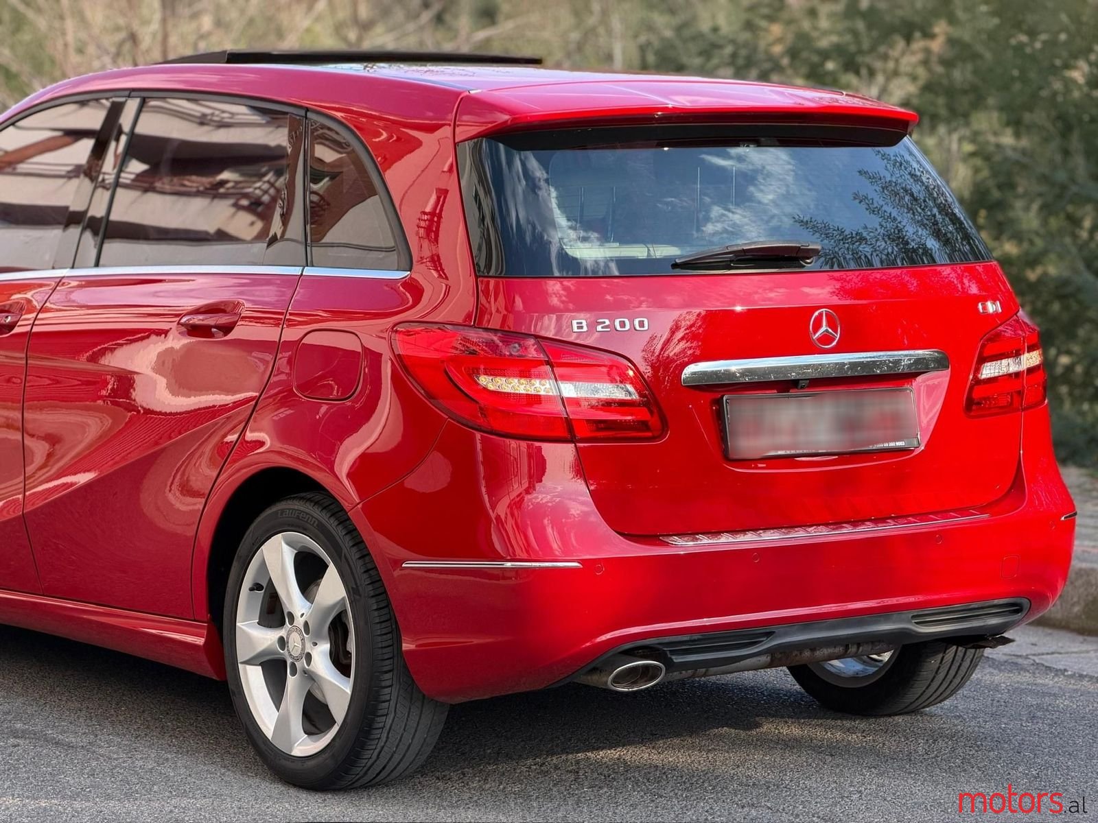 2012' Mercedes-Benz B 200 photo #5