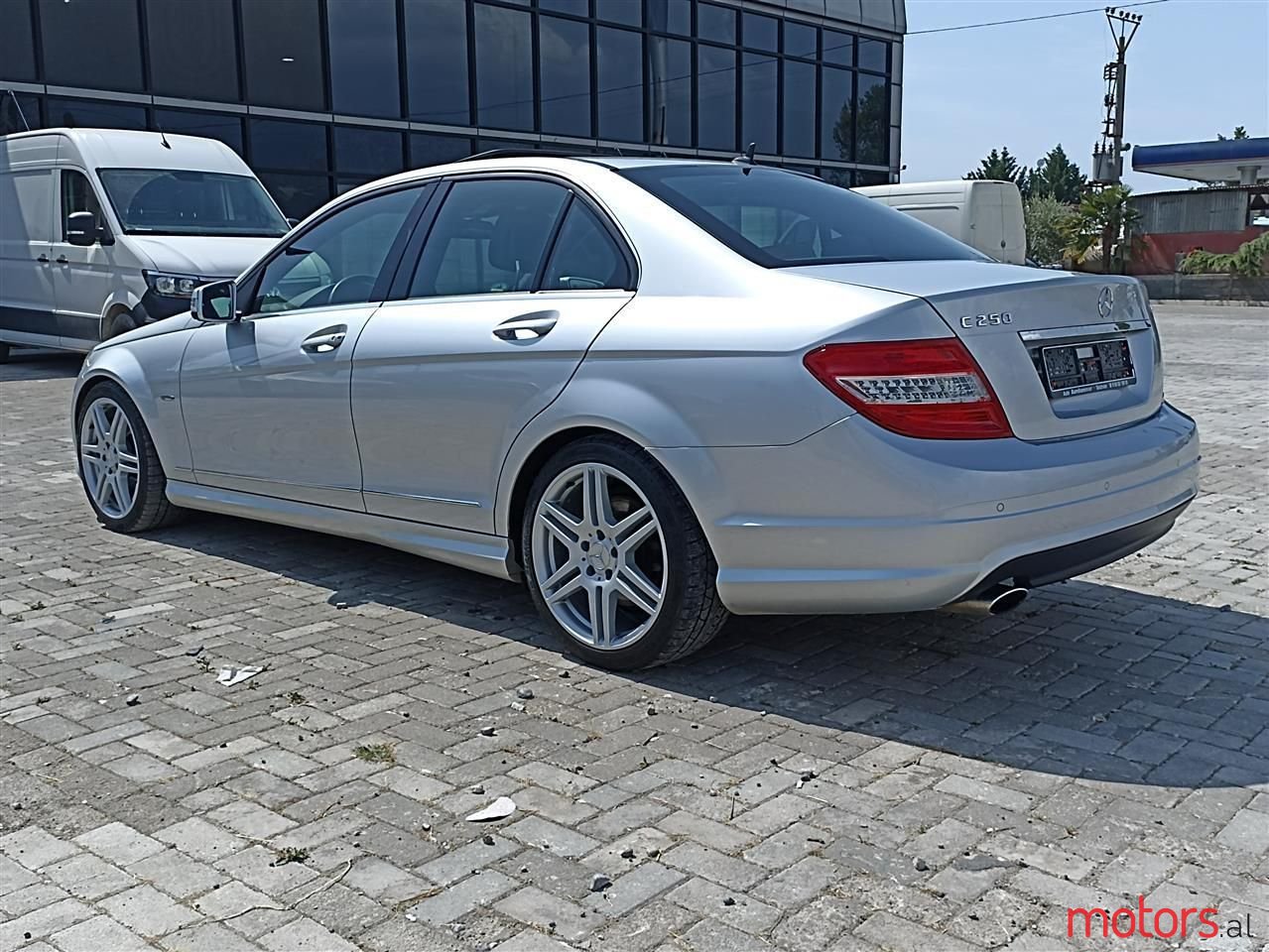2011' Mercedes-Benz C 220 photo #5