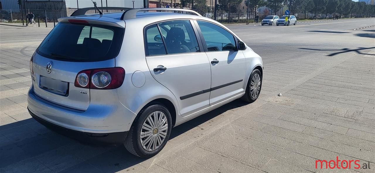 2007' Volkswagen Golf Plus photo #6