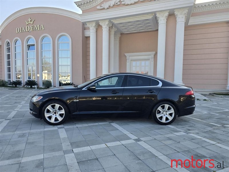 2010' Jaguar XF photo #5