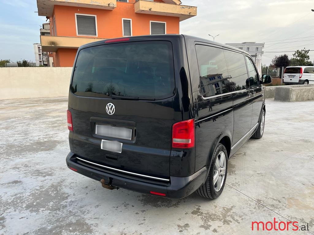 2012' Volkswagen T5 Multivan photo #3