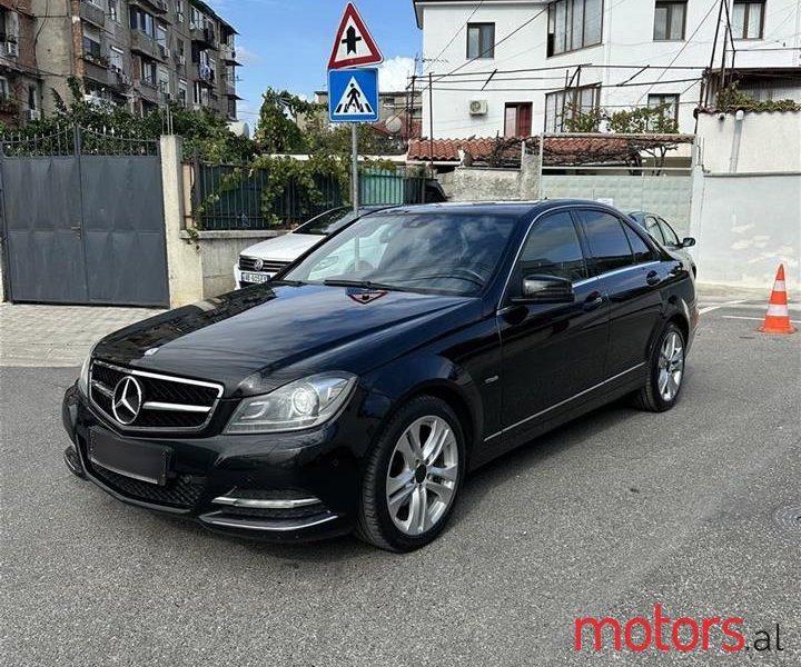 2011' Mercedes-Benz C 220 photo #3