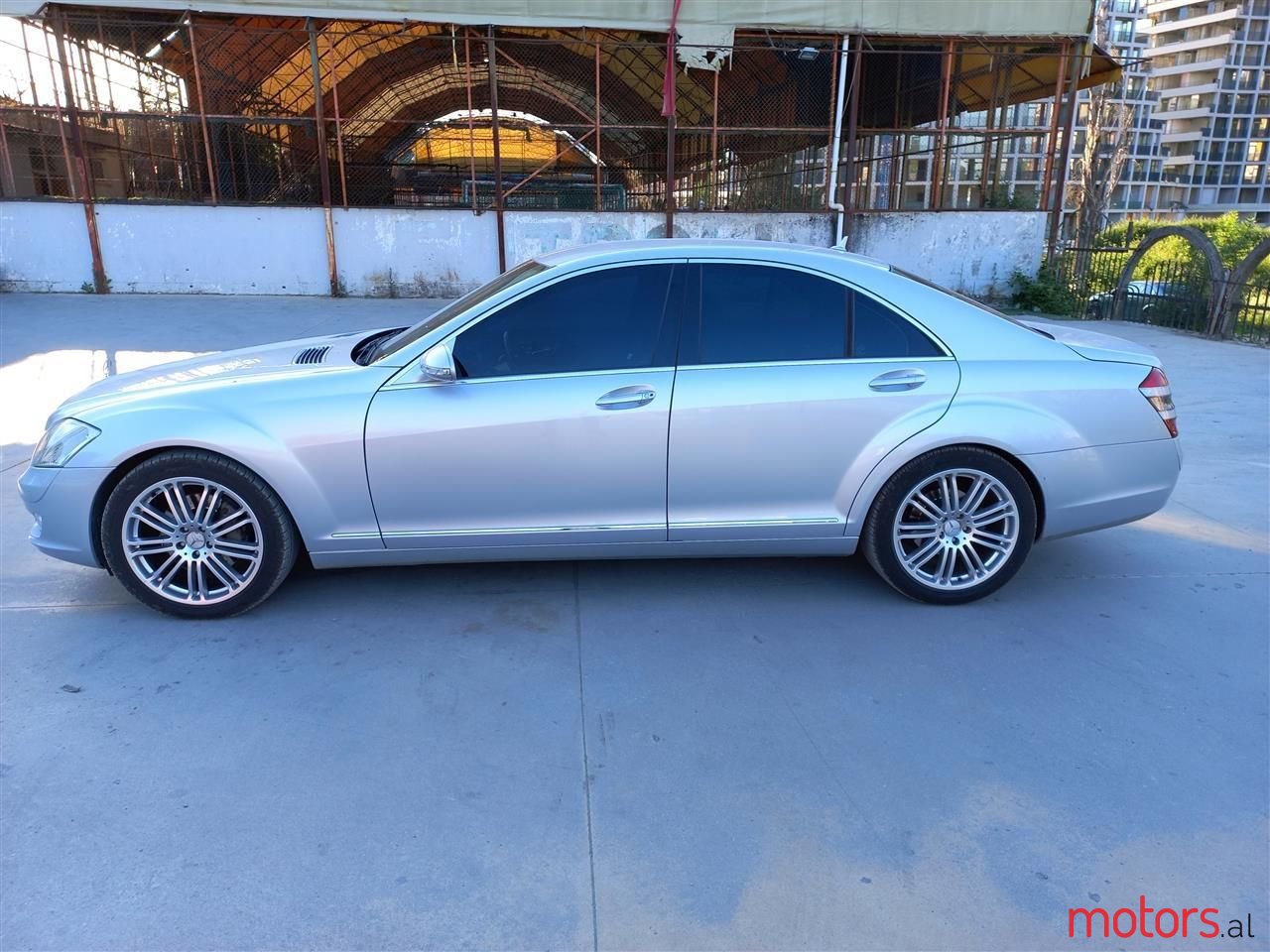 2006' Mercedes-Benz S 320 photo #1