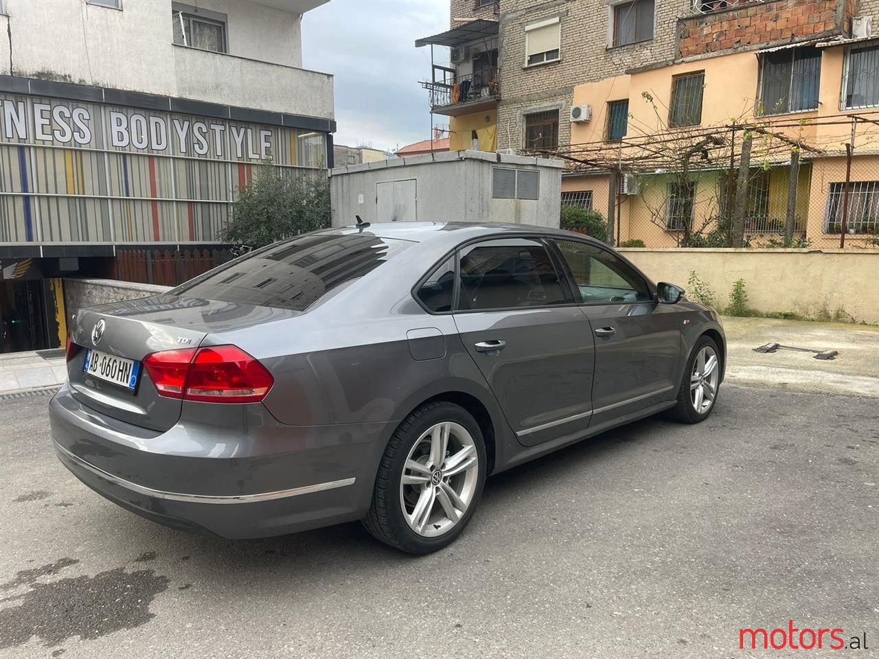 2012' Volkswagen Passat photo #1