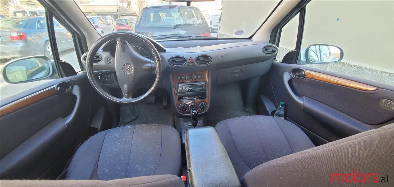 2002' Mercedes-Benz A 190 photo #3