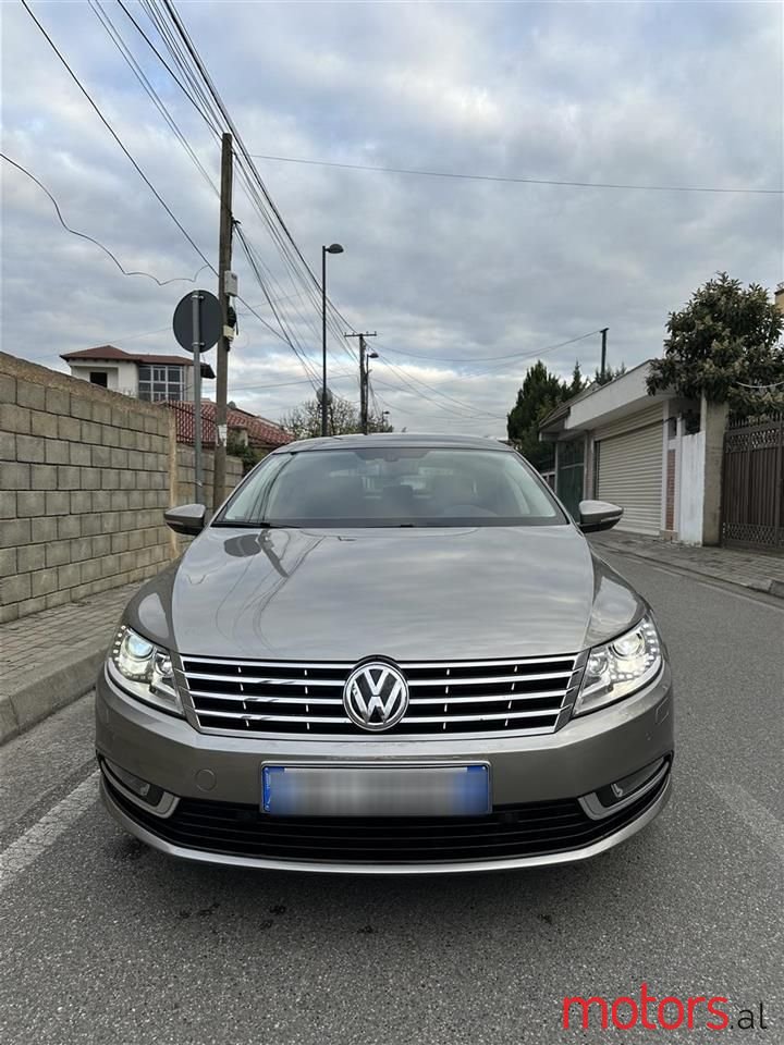 2013' Volkswagen Passat photo #3