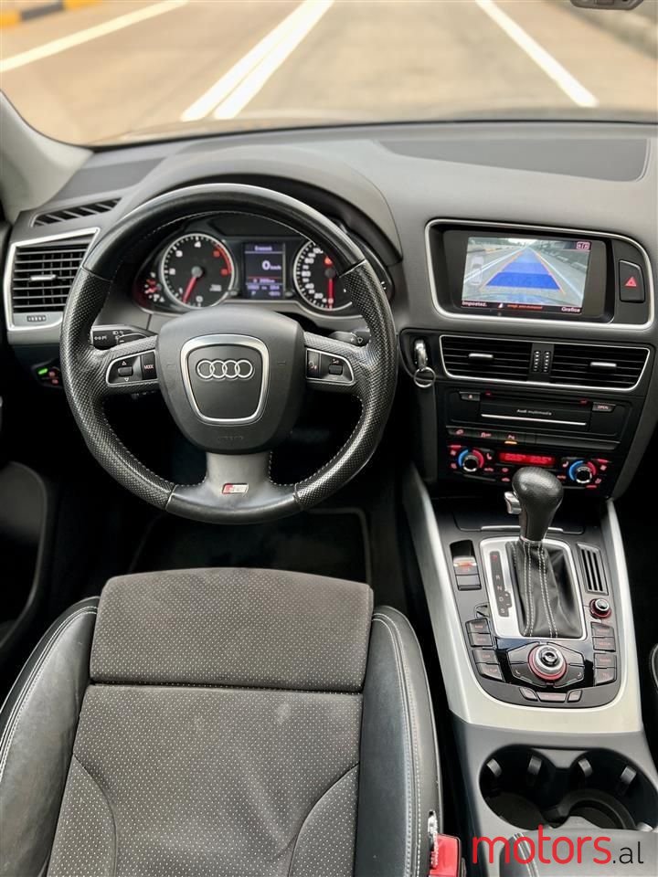 2010' Audi Q5 photo #4