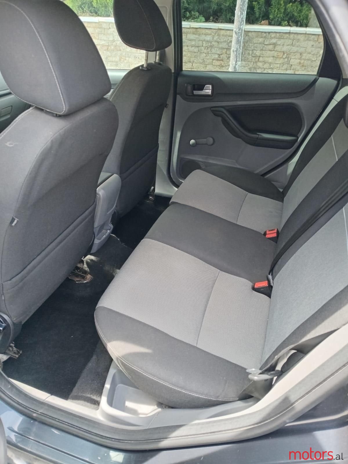 2010' Ford Focus photo #4