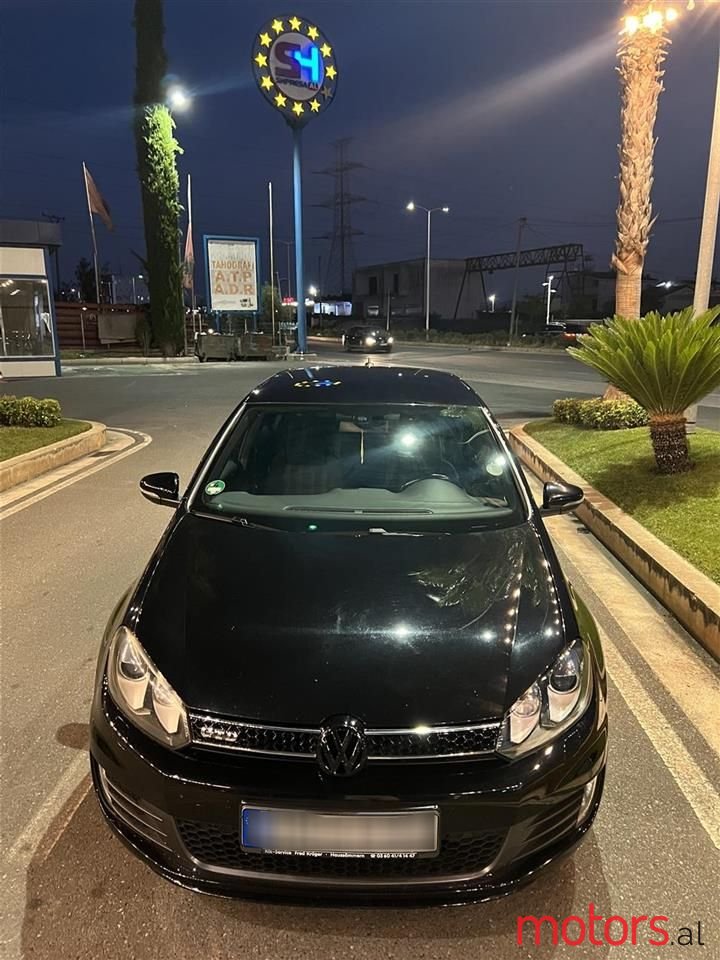 2010' Volkswagen Golf photo #1