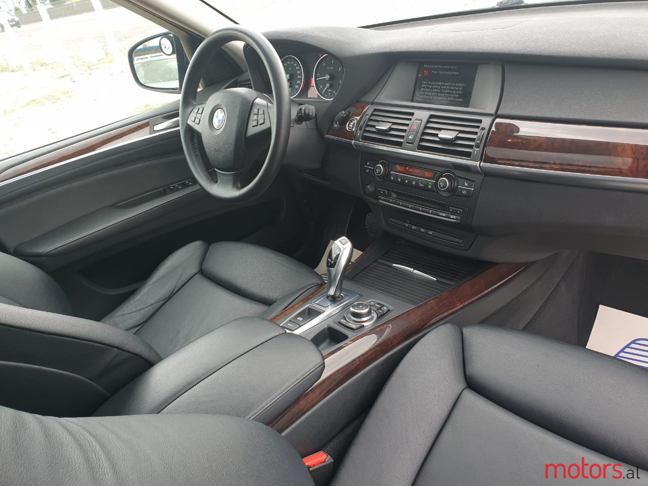 2010' BMW X5 photo #5