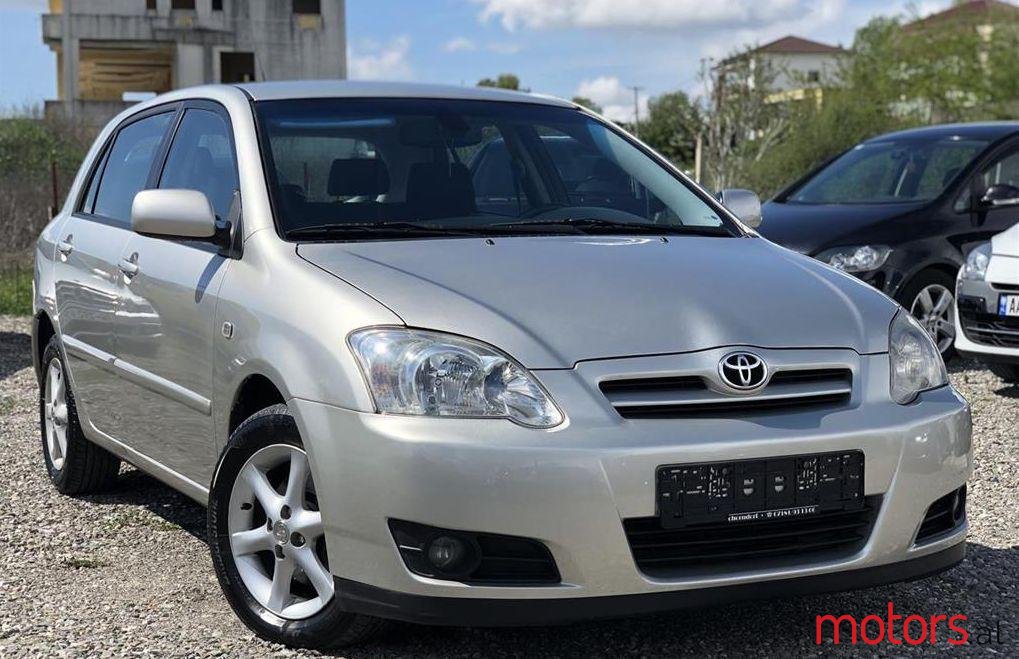 2005' Toyota Corolla photo #1