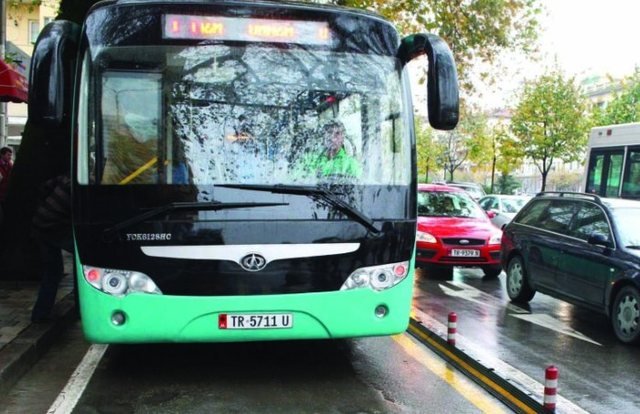 Protestat prekin transportin urban/ Shoqata letër Bashkisë së Tiranës për njohjen e kompensimit