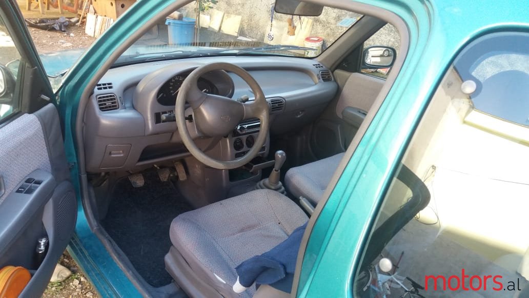 2000' Nissan Micra photo #3