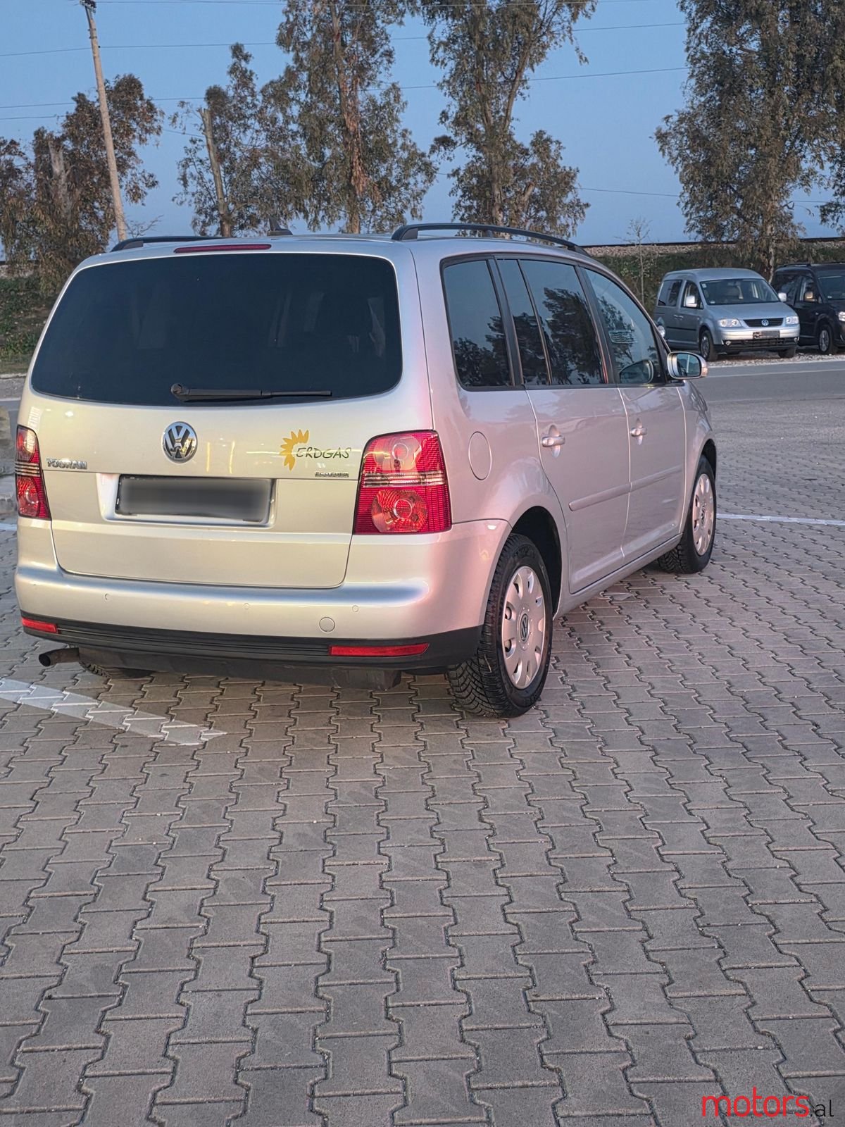 2009' Volkswagen Touran photo #5