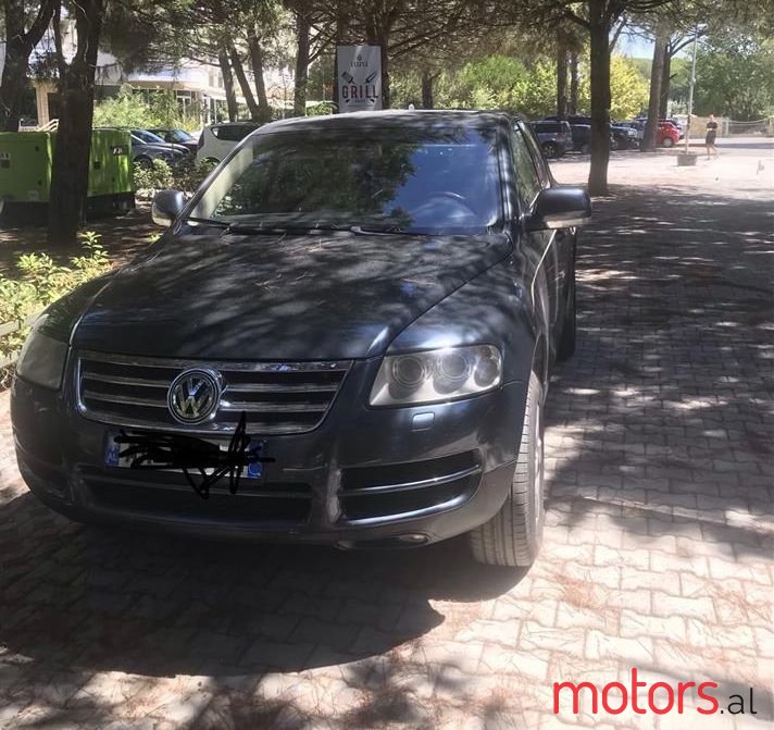 2006' Volkswagen Touareg photo #2