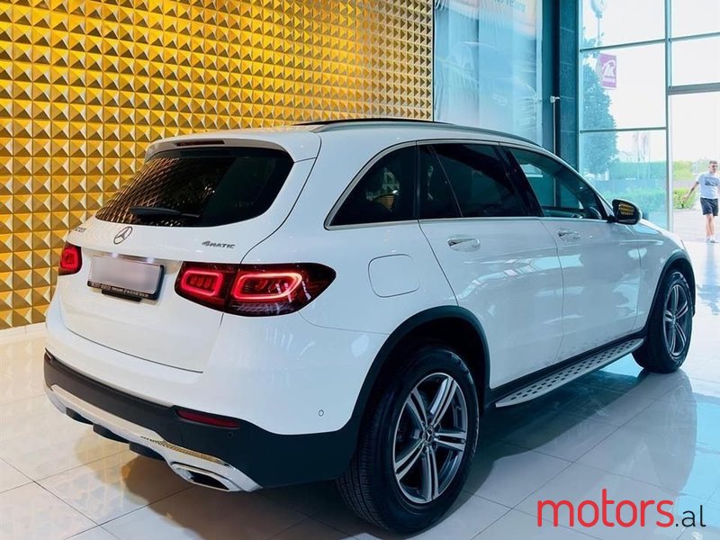 2020' Mercedes-Benz GLC 250 photo #5