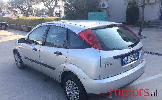 2001' Ford Focus photo #1