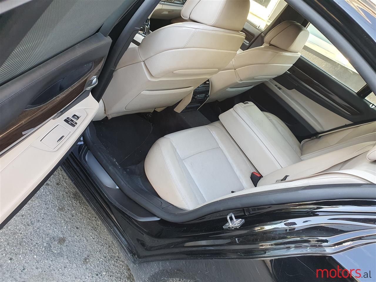 2010' BMW 730 photo #2