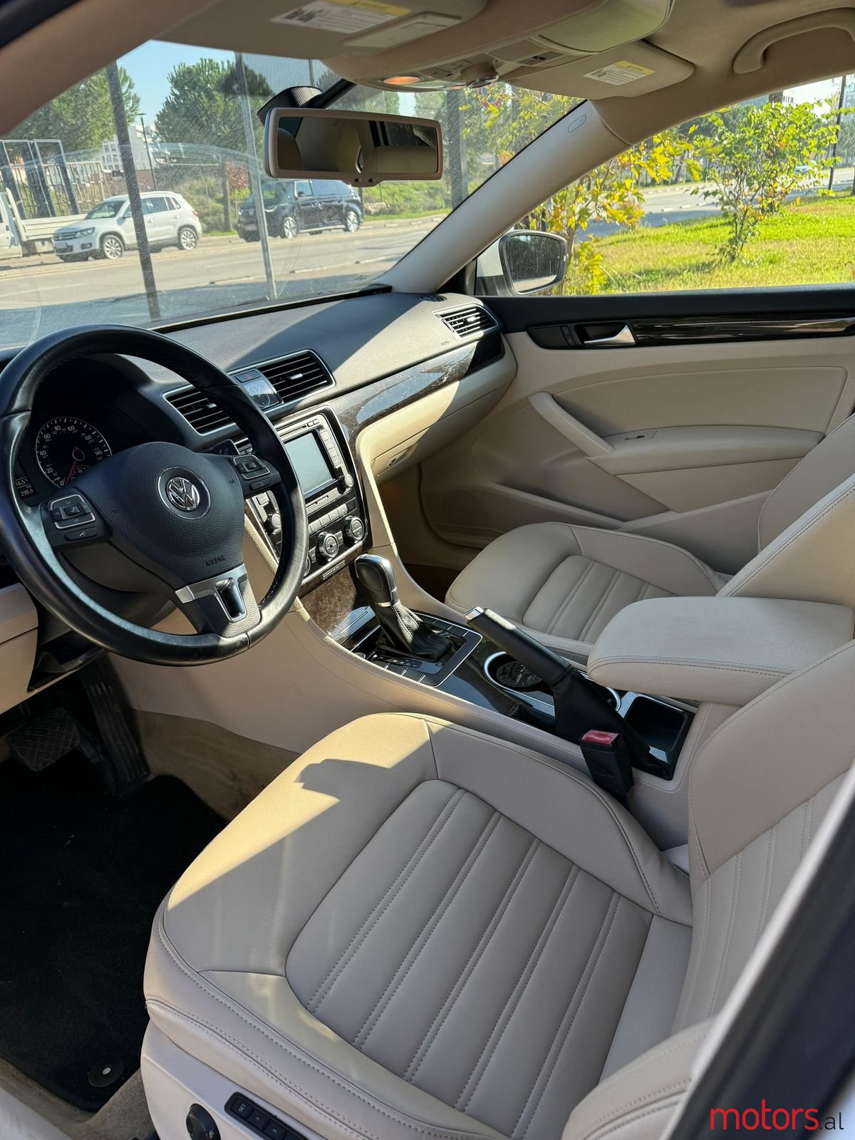 2014' Volkswagen Passat photo #2