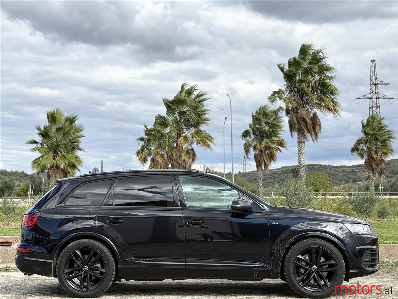 2018' Audi Q7 photo #5