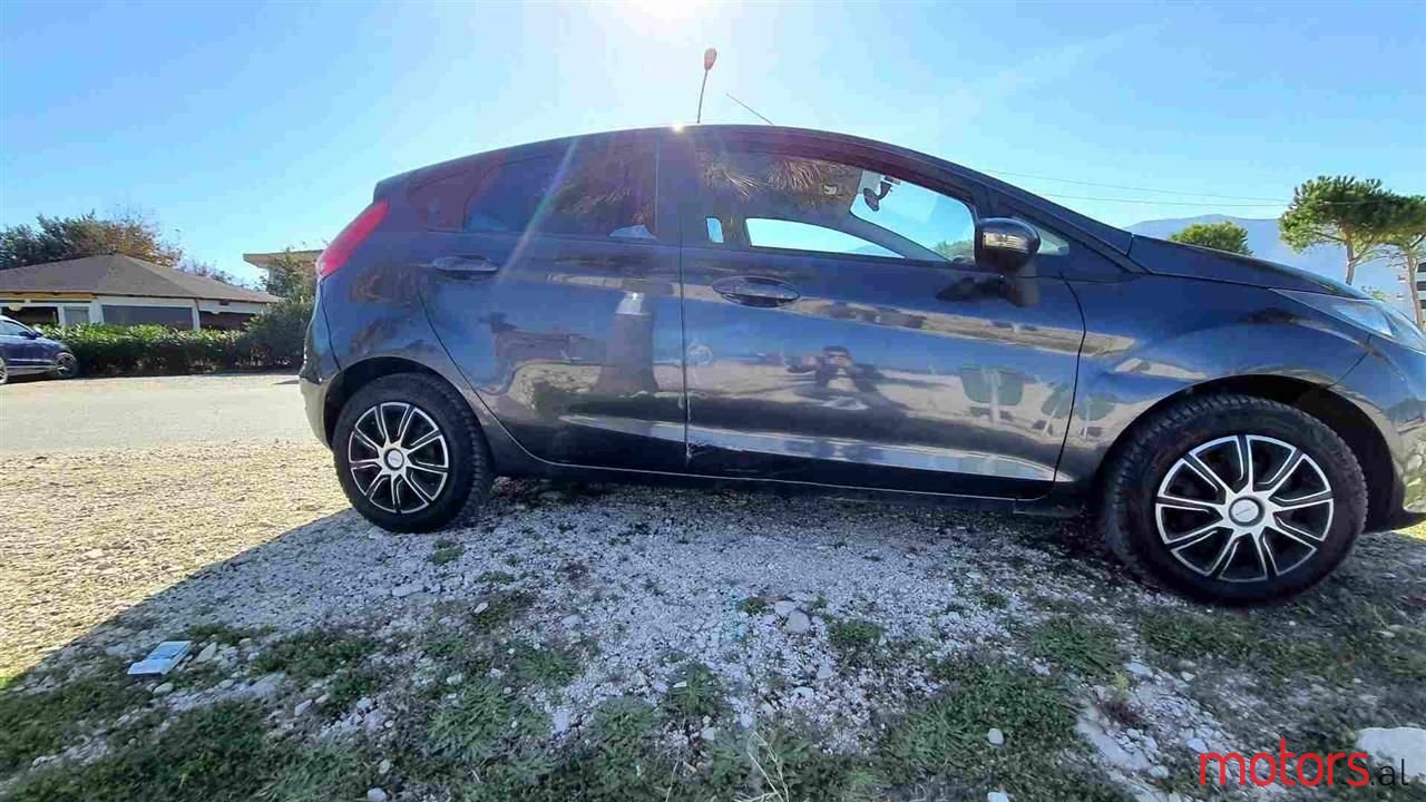 2009' Ford Fiesta photo #2