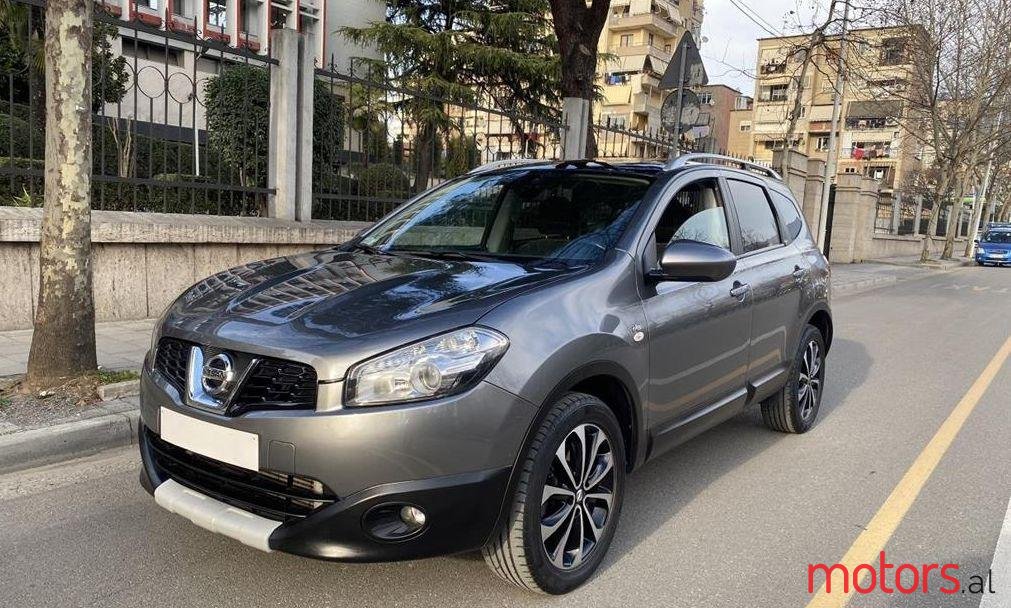 2012' Nissan Qashqai+2 photo #1