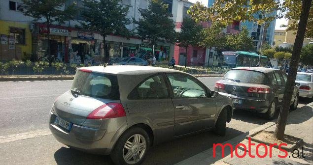 2004' Renault Megane photo #1